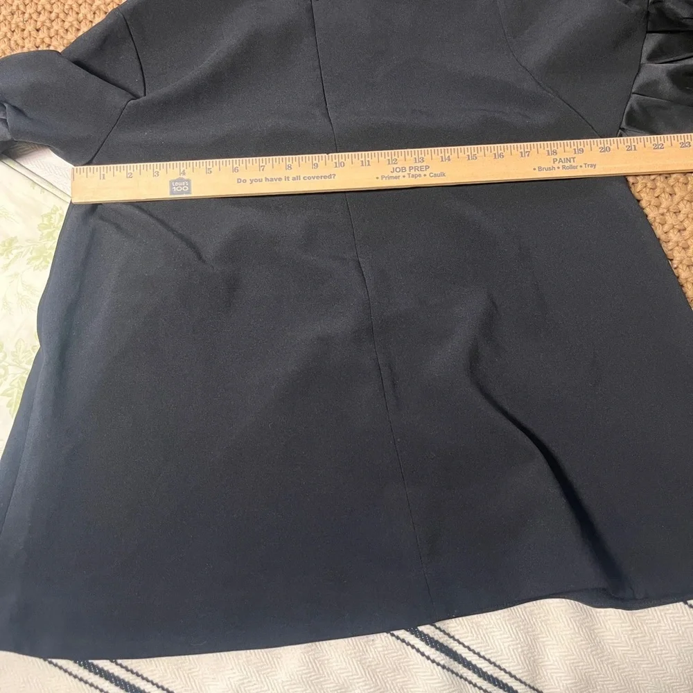 Edit The Brand Black Bell Sleeve Crepe Top Size L